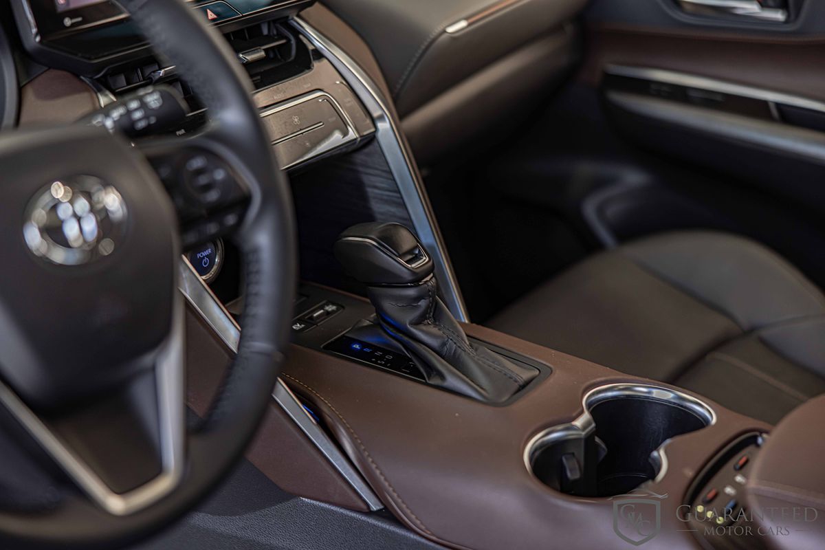 2021 Toyota Venza LE photo 21