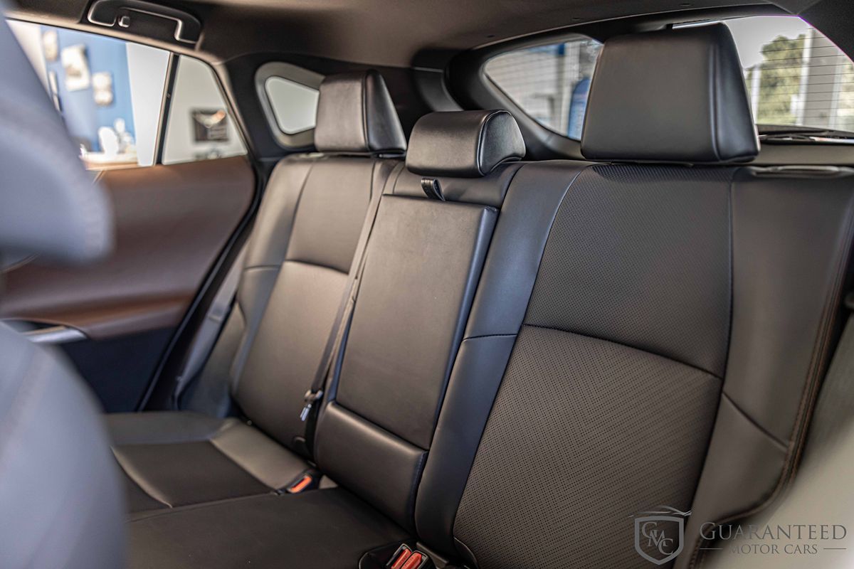 2021 Toyota Venza LE photo 33