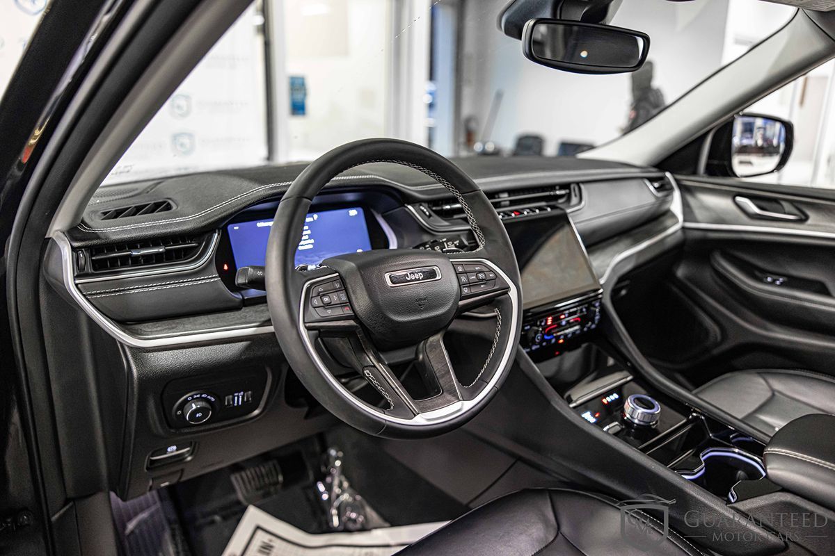 2023 JEEP GRAND CHEROKEE L - Image 19