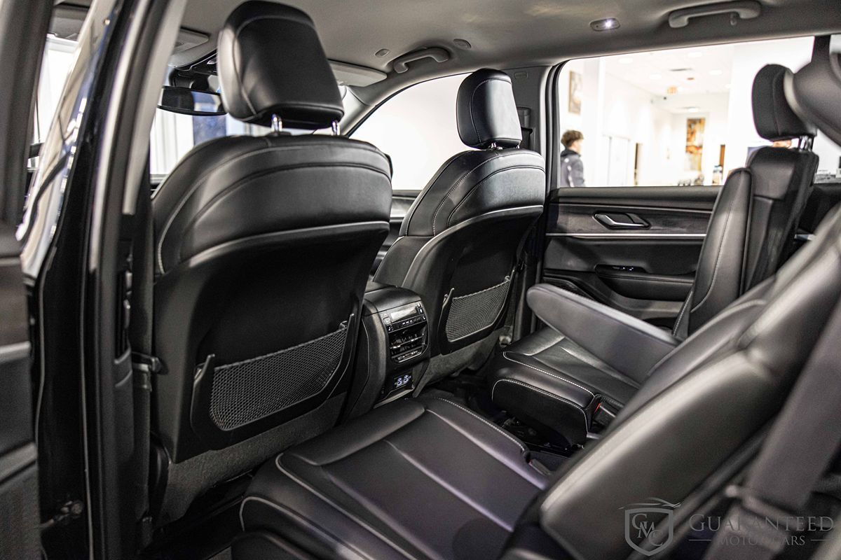 2023 JEEP GRAND CHEROKEE L - Image 32