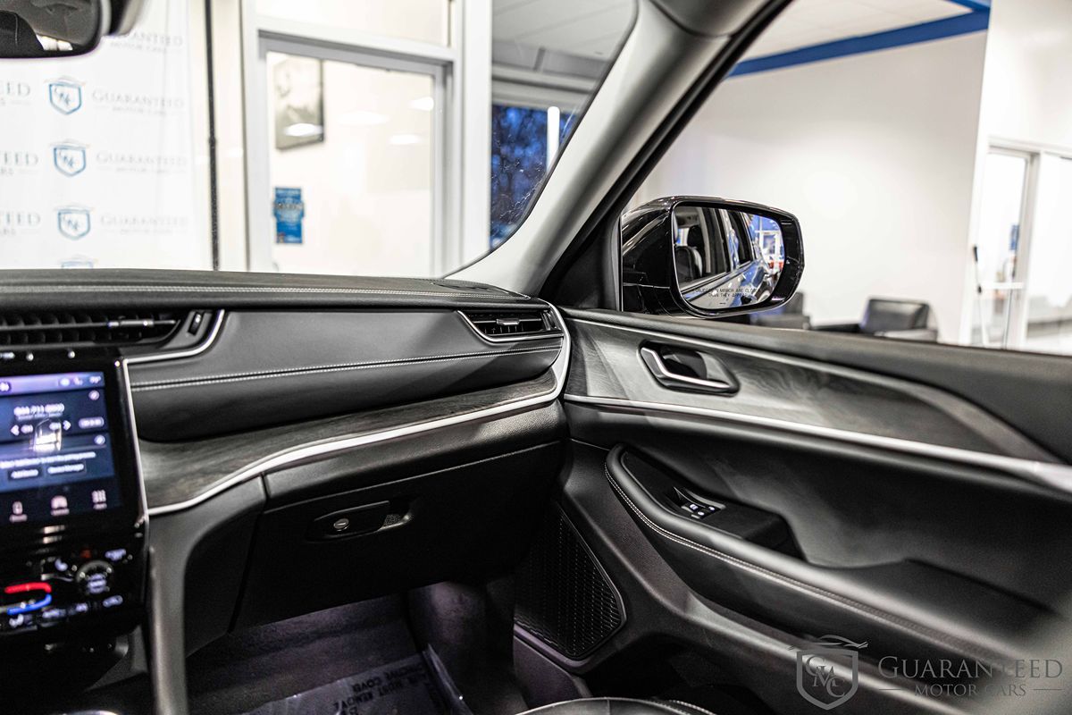 2023 JEEP GRAND CHEROKEE L - Image 38