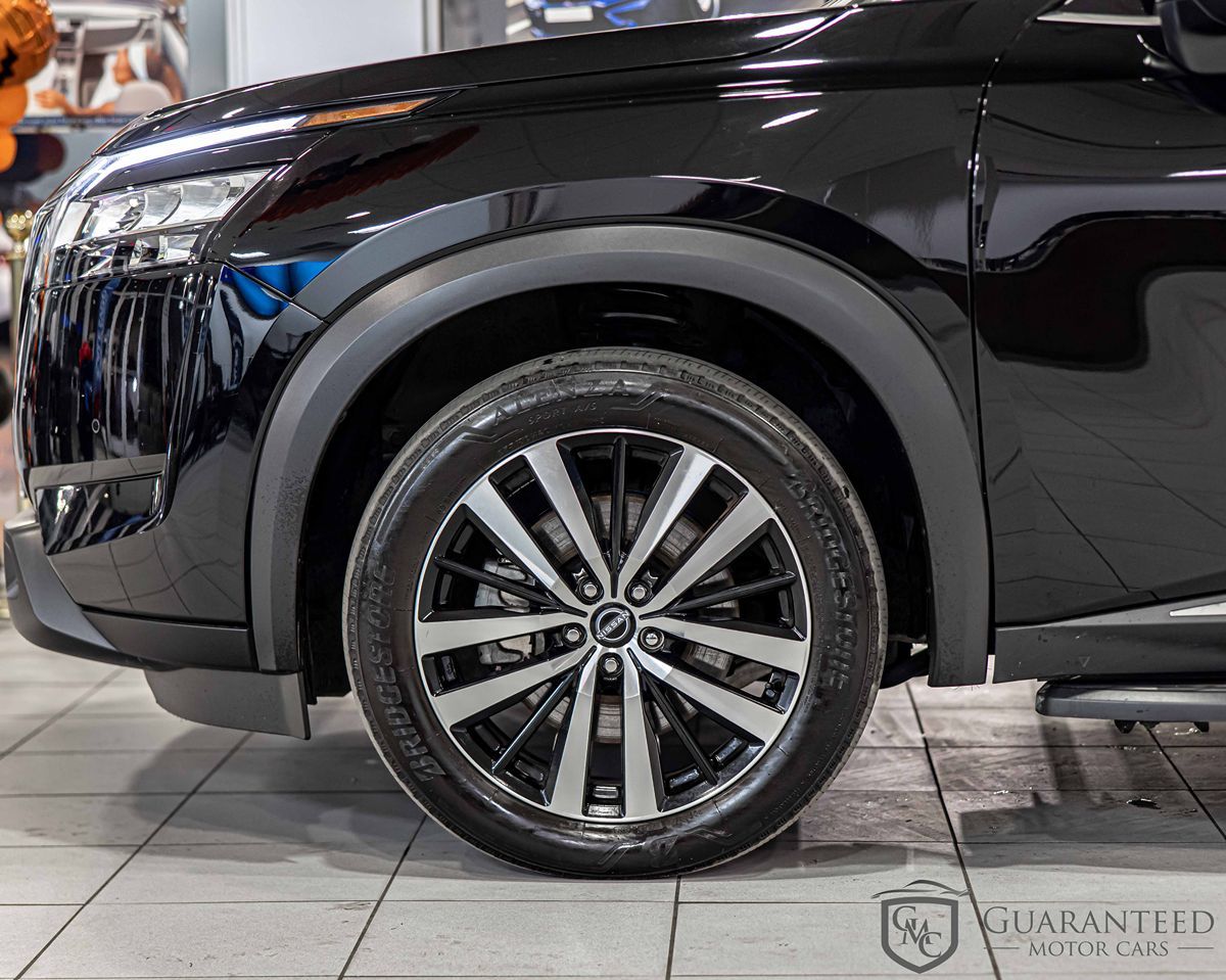 パーツ Pathfinder S-All Carbon Ultra 2023 Pre-Owned 2023 Nissan Pathfinder Platinum Sport Utility in