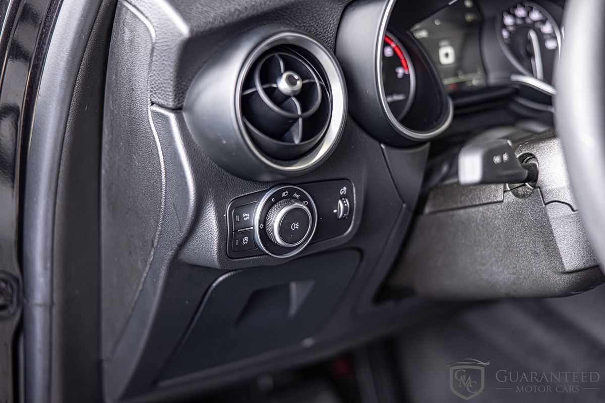 2018 ALFA ROMEO STELVIO - Image 22