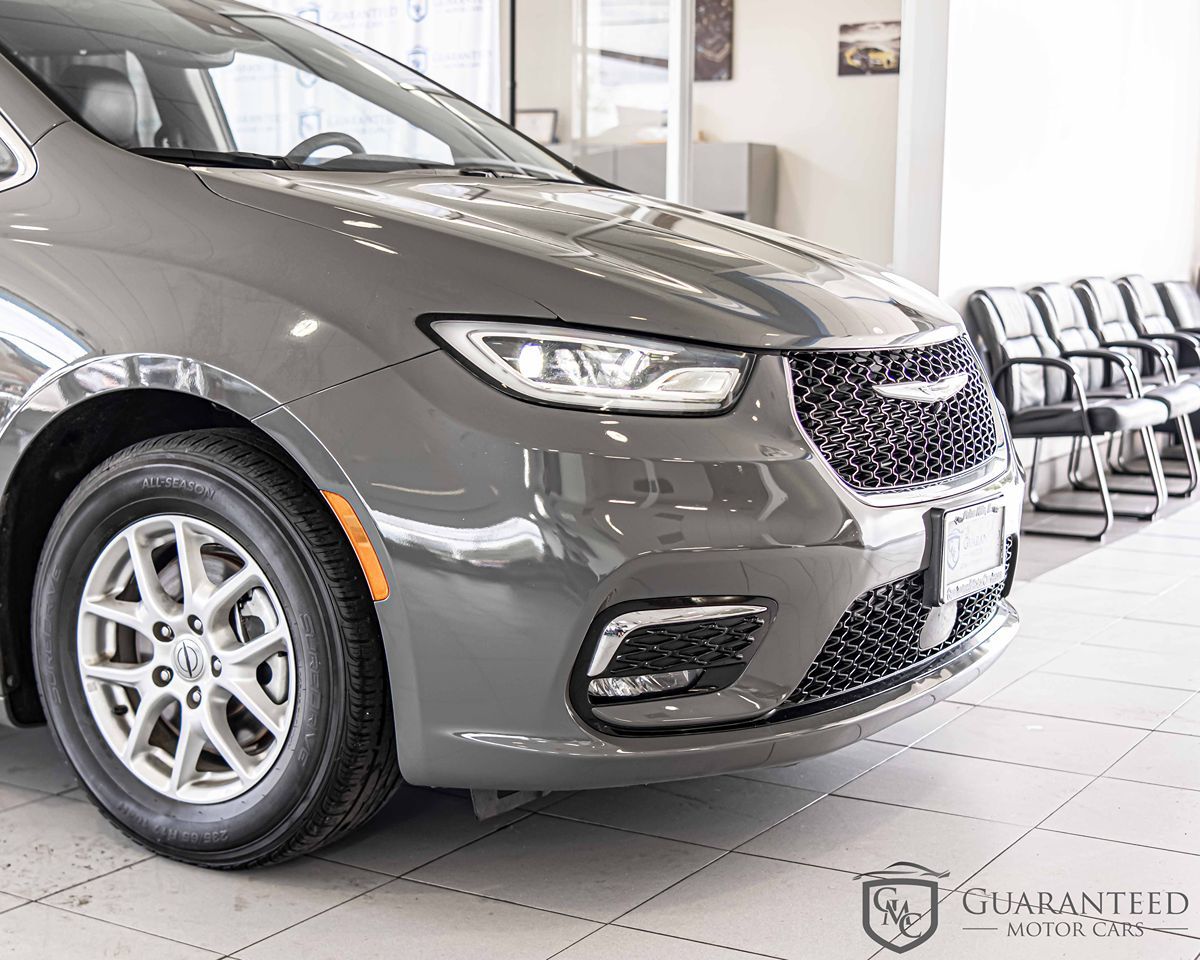 2022 Chrysler Pacifica Touring L photo 4