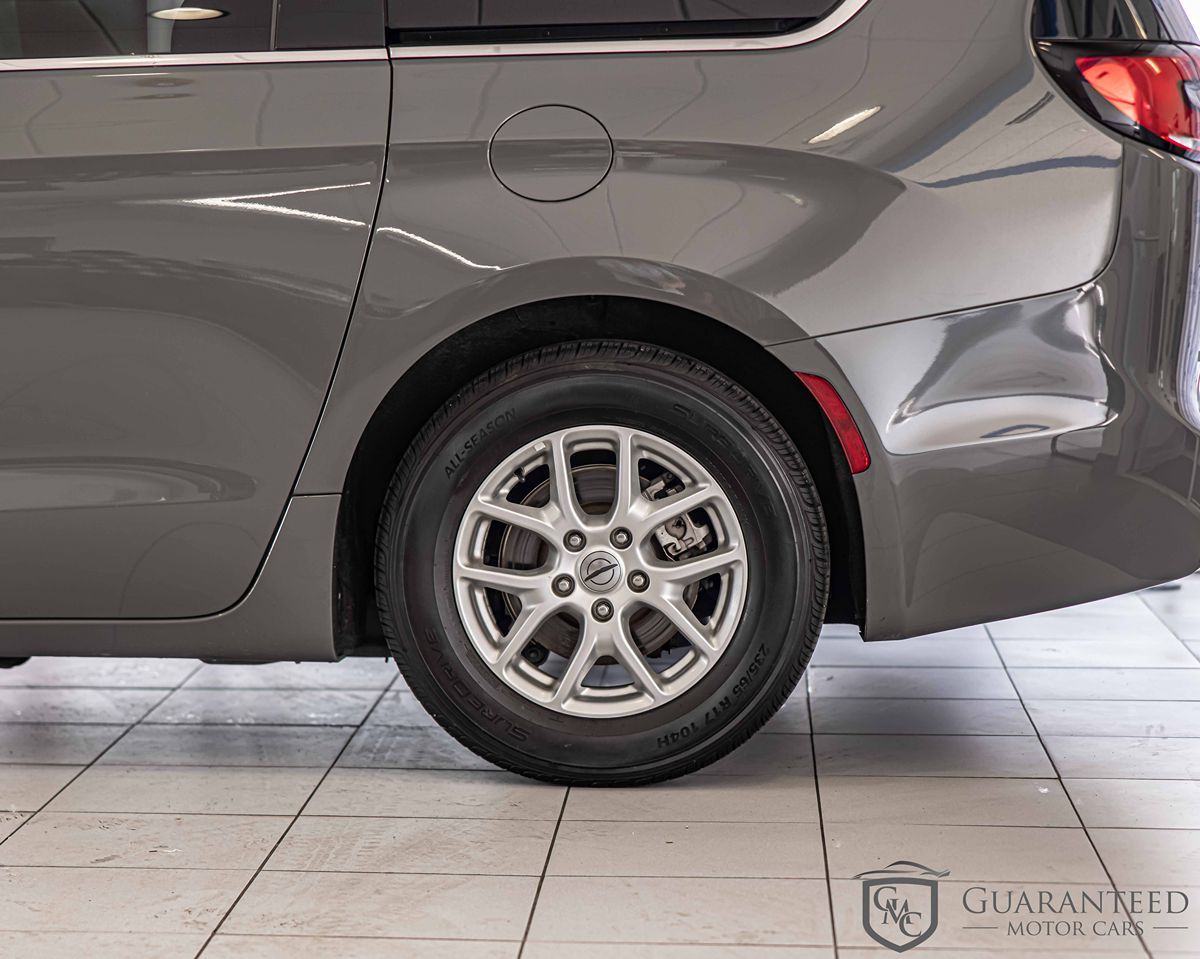 2022 CHRYSLER PACIFICA - Image 9