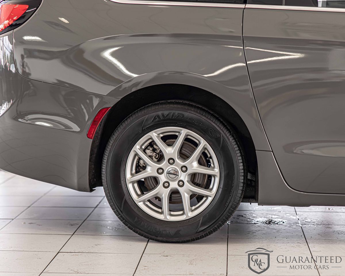 2022 CHRYSLER PACIFICA - Image 13