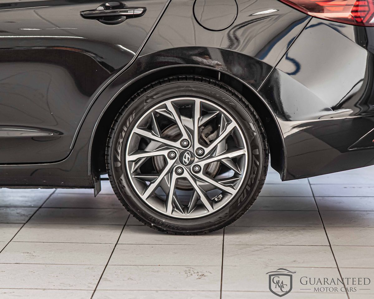 2019 HYUNDAI ELANTRA - Image 9