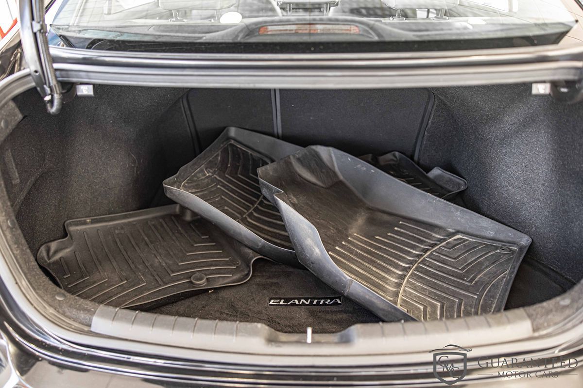 2019 HYUNDAI ELANTRA - Image 18