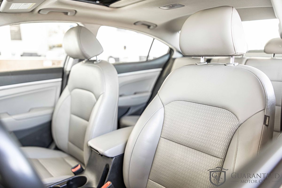 2019 HYUNDAI ELANTRA - Image 19