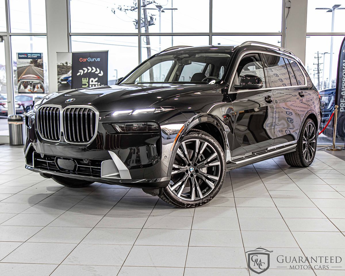 2025 BMW X7 - Image 7