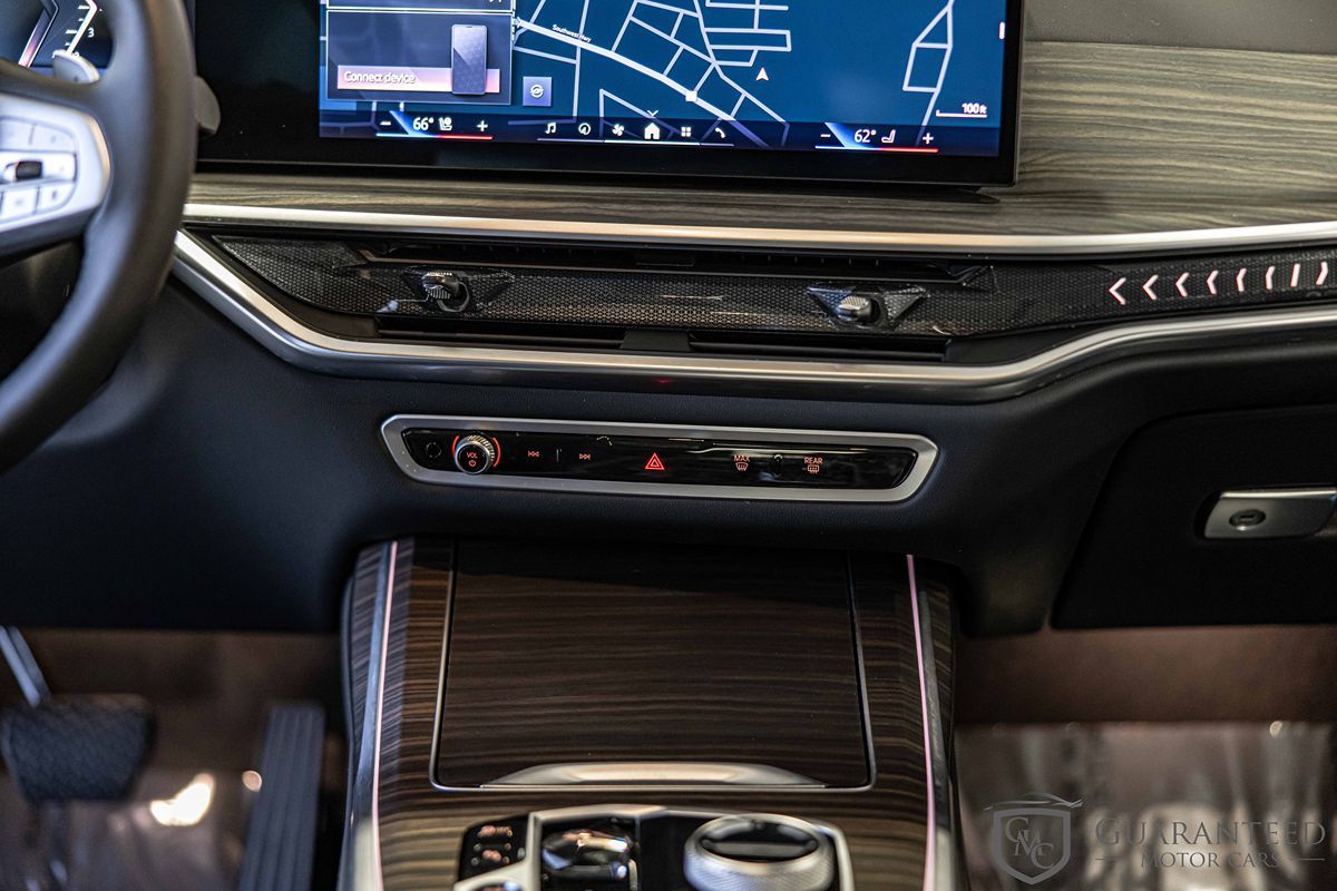2025 BMW X7 - Image 47