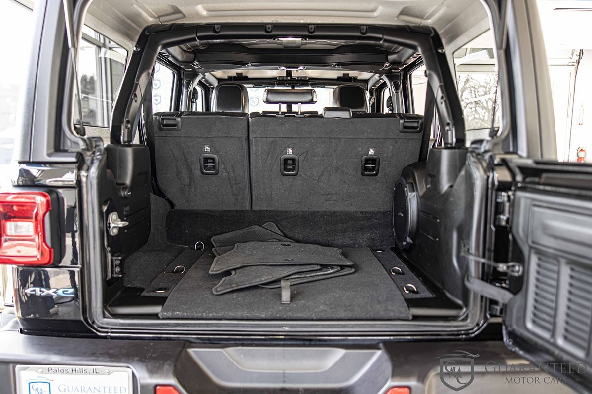 2022 Jeep Wrangler Unlimited Sahara 4xe photo 15