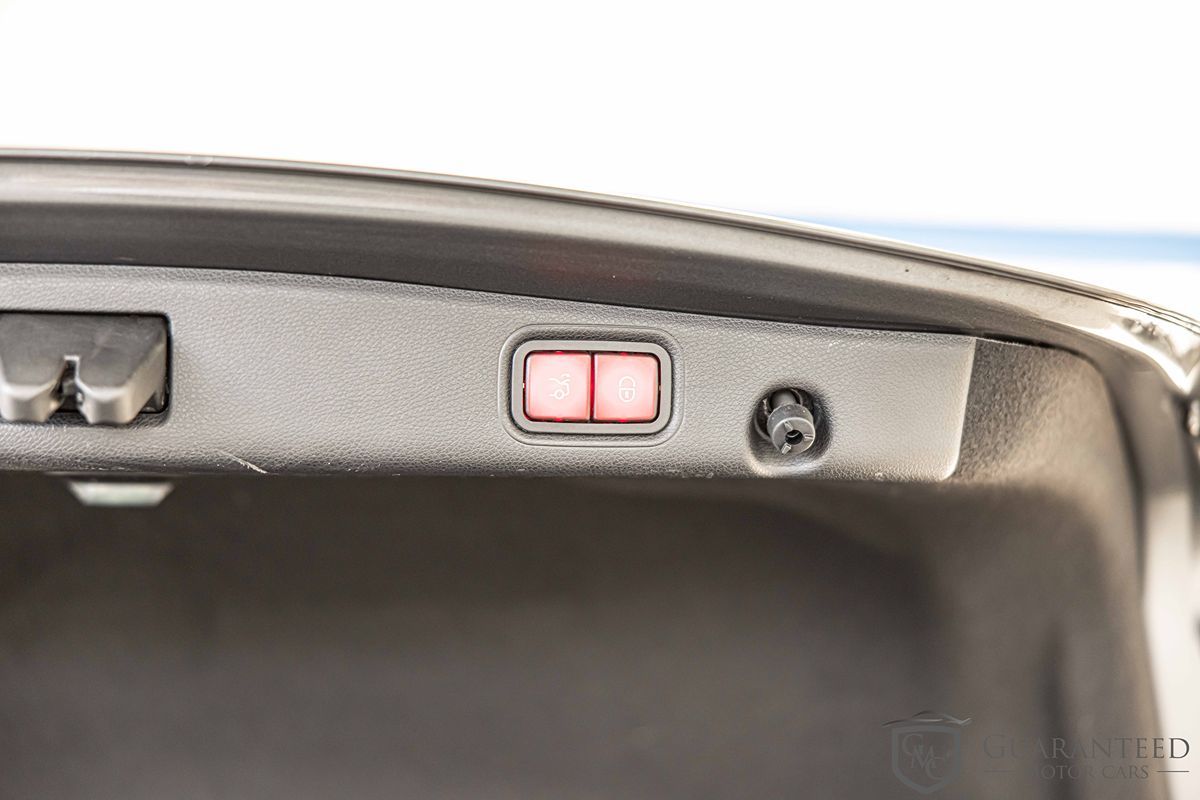 2021 MERCEDES-BENZ E-CLASS - Image 19