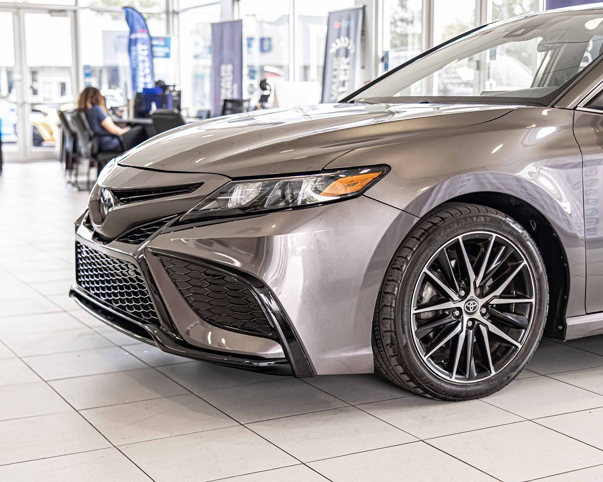 2021 Toyota Camry SE photo 4