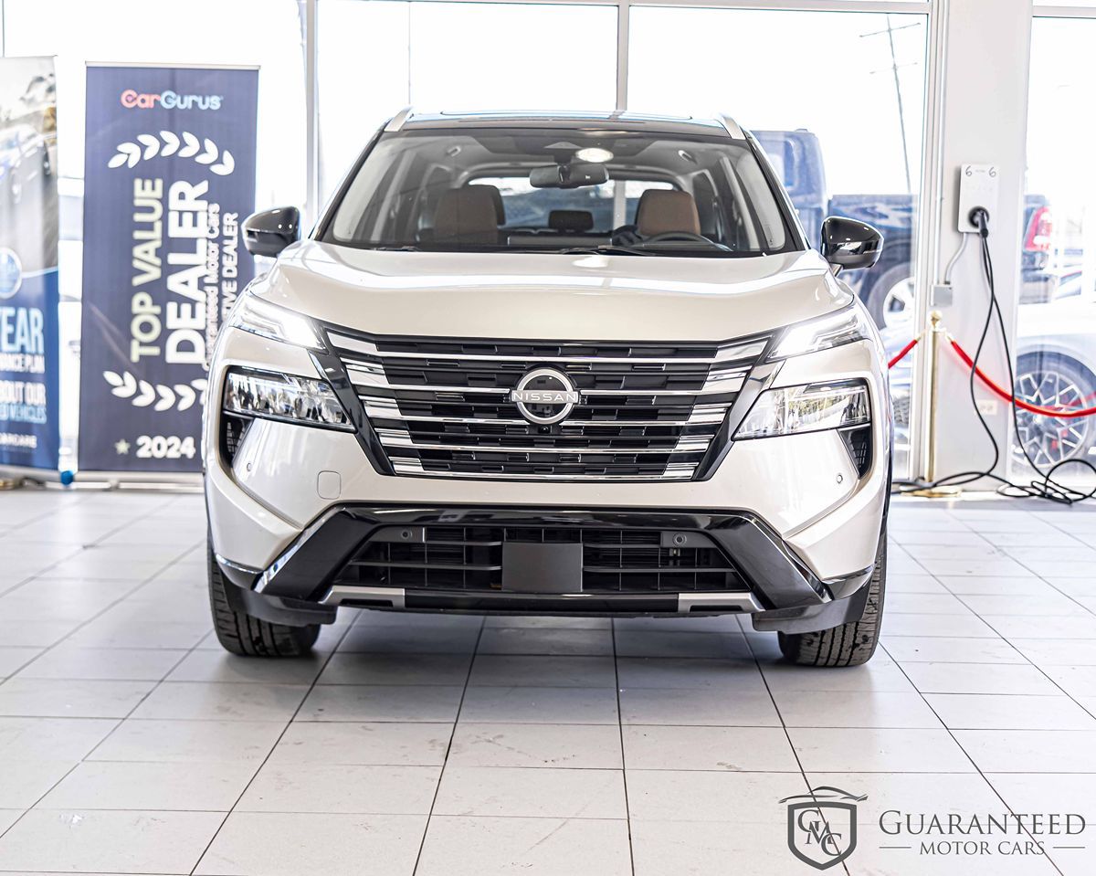 2024 Nissan Rogue Platinum photo 3