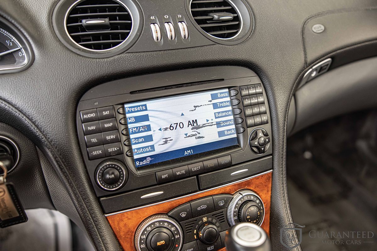 2005 Mercedes Benz SL 500 photo 26