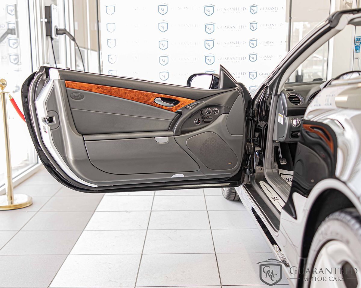 2005 Mercedes Benz SL 500 photo 30
