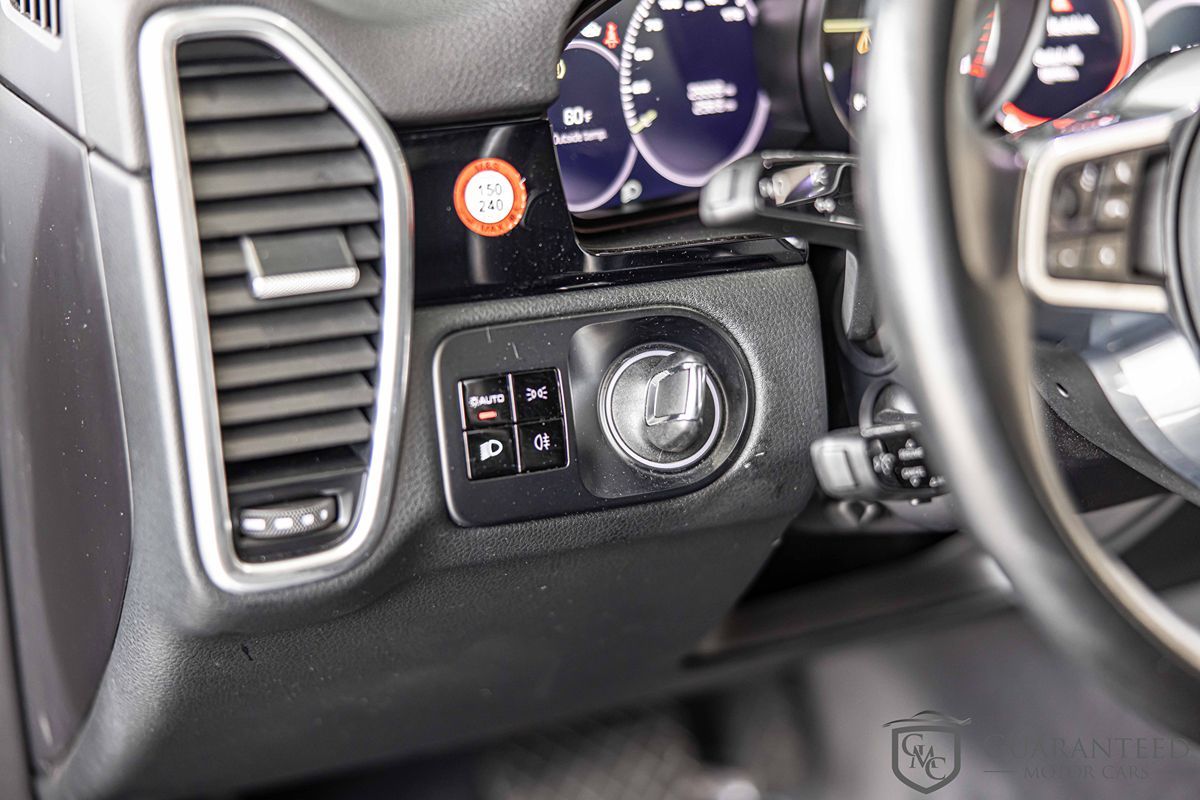 2020 Porsche Cayenne E-Hybrid - Photo 23