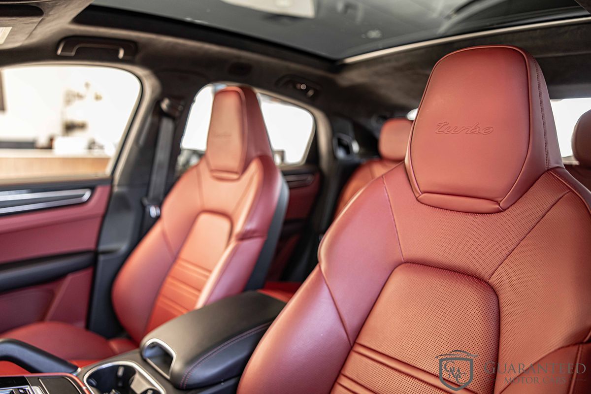 2023 Porsche Cayenne Coup Turbo - Photo 19