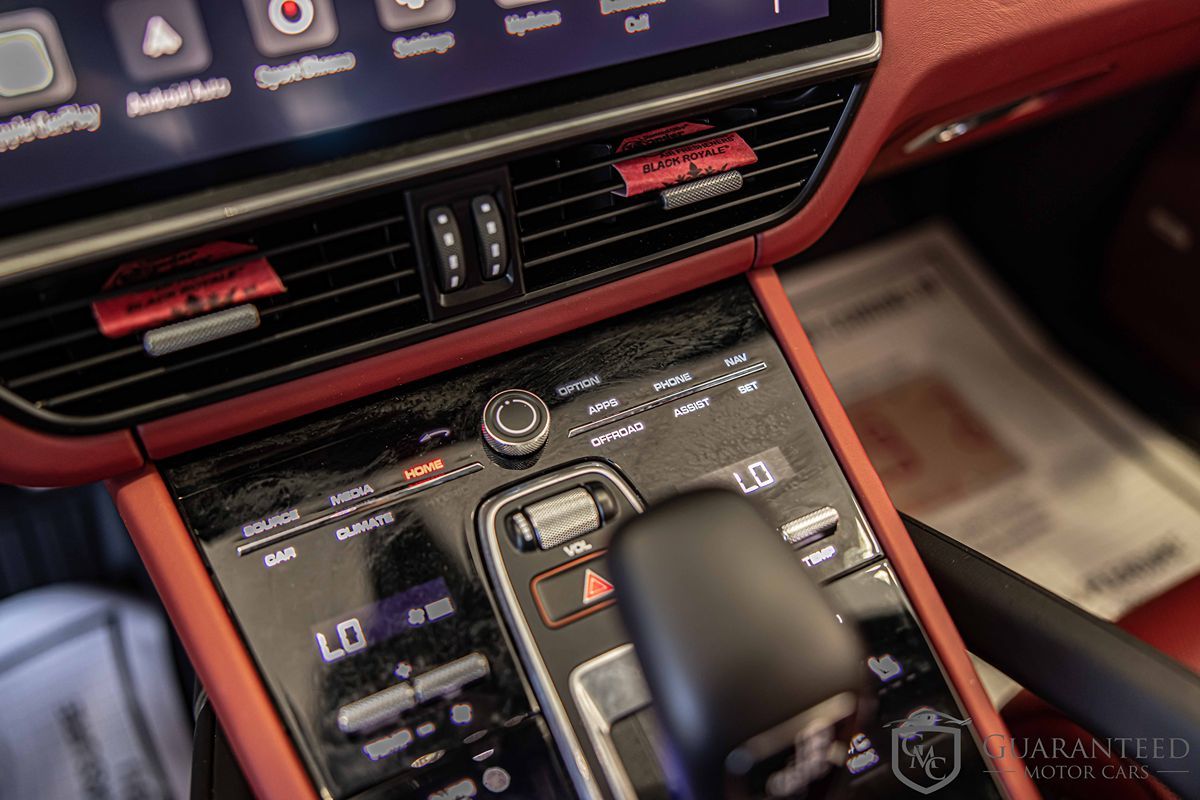 2023 Porsche Cayenne Coup Turbo - Photo 30