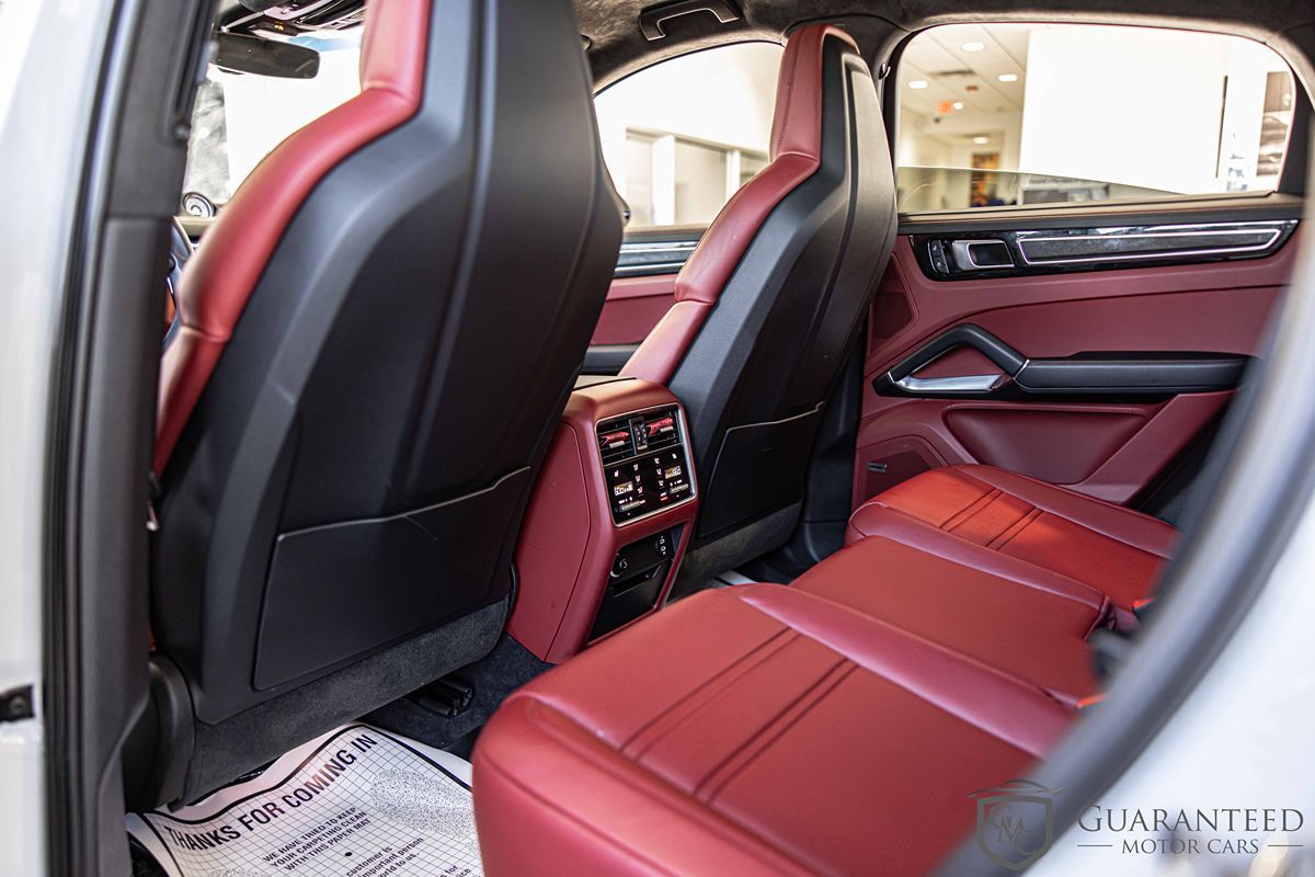 2023 Porsche Cayenne Coup Turbo - Photo 36