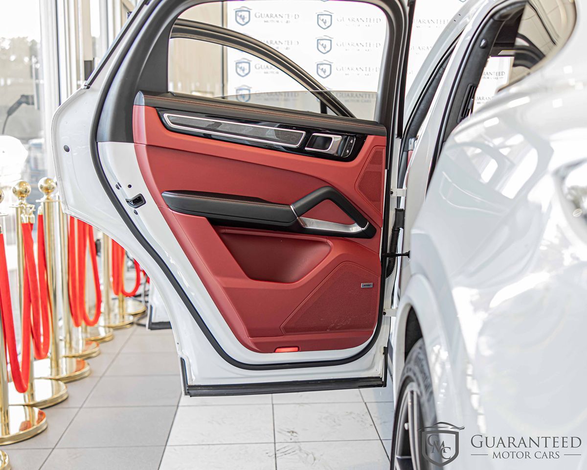 2023 PORSCHE CAYENNE - Image 37