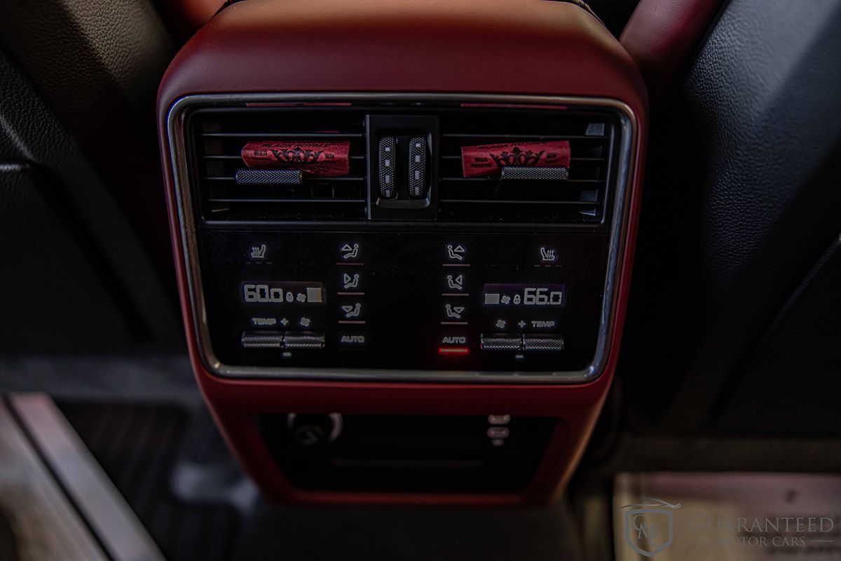 2023 Porsche Cayenne Coup Turbo - Photo 38