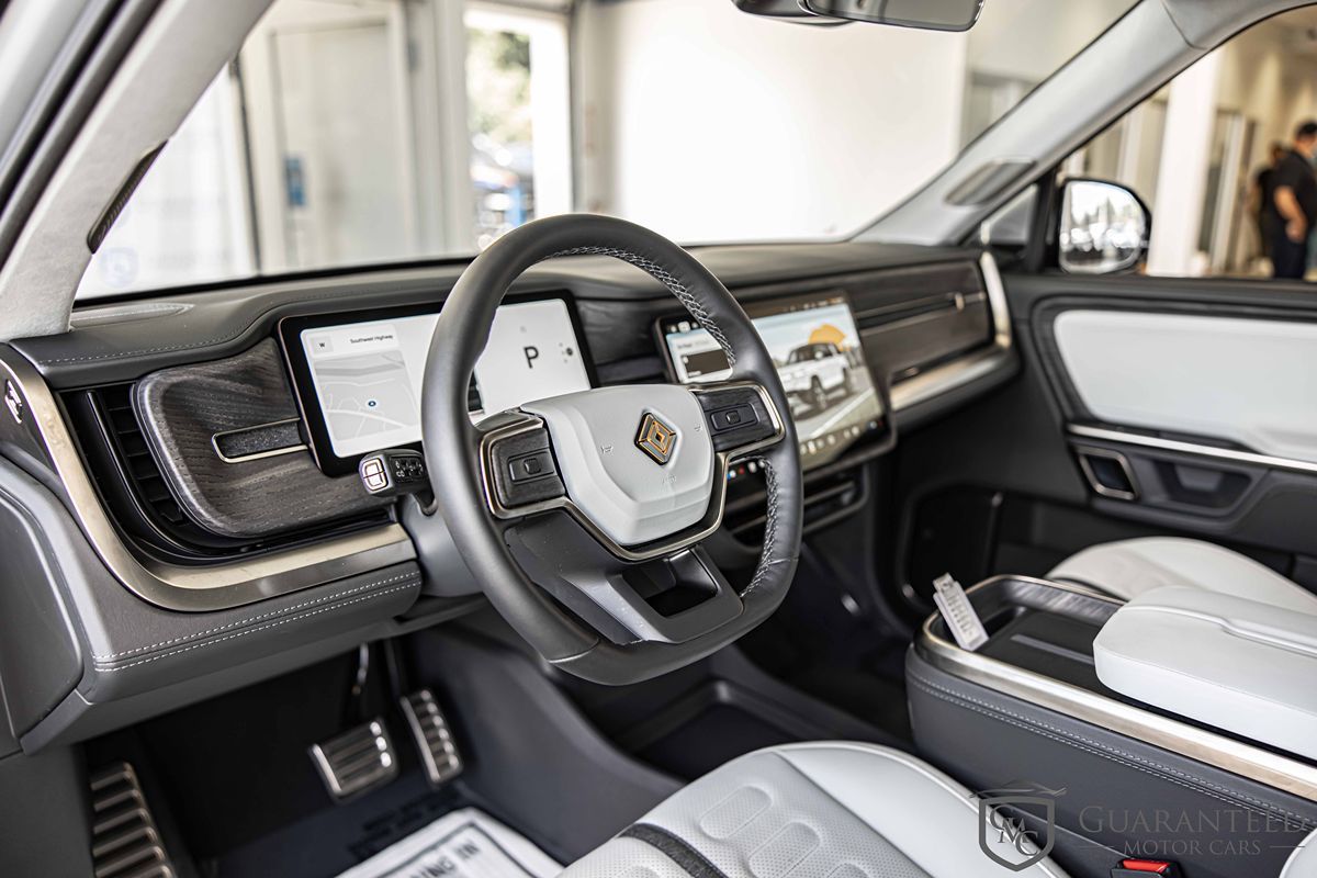 2024 Rivian R1S Adventure - Photo 21