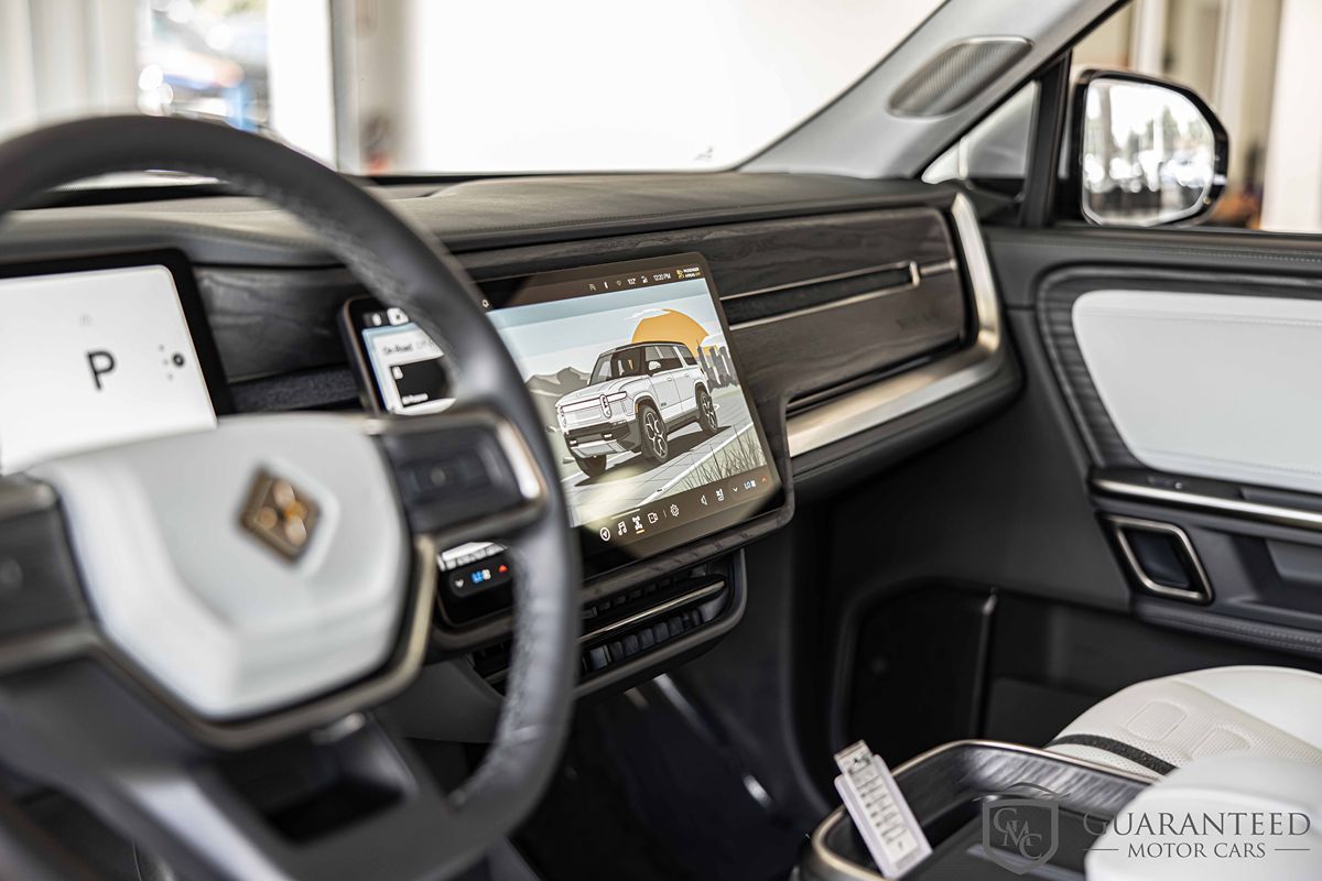2024 Rivian R1S Adventure - Photo 22