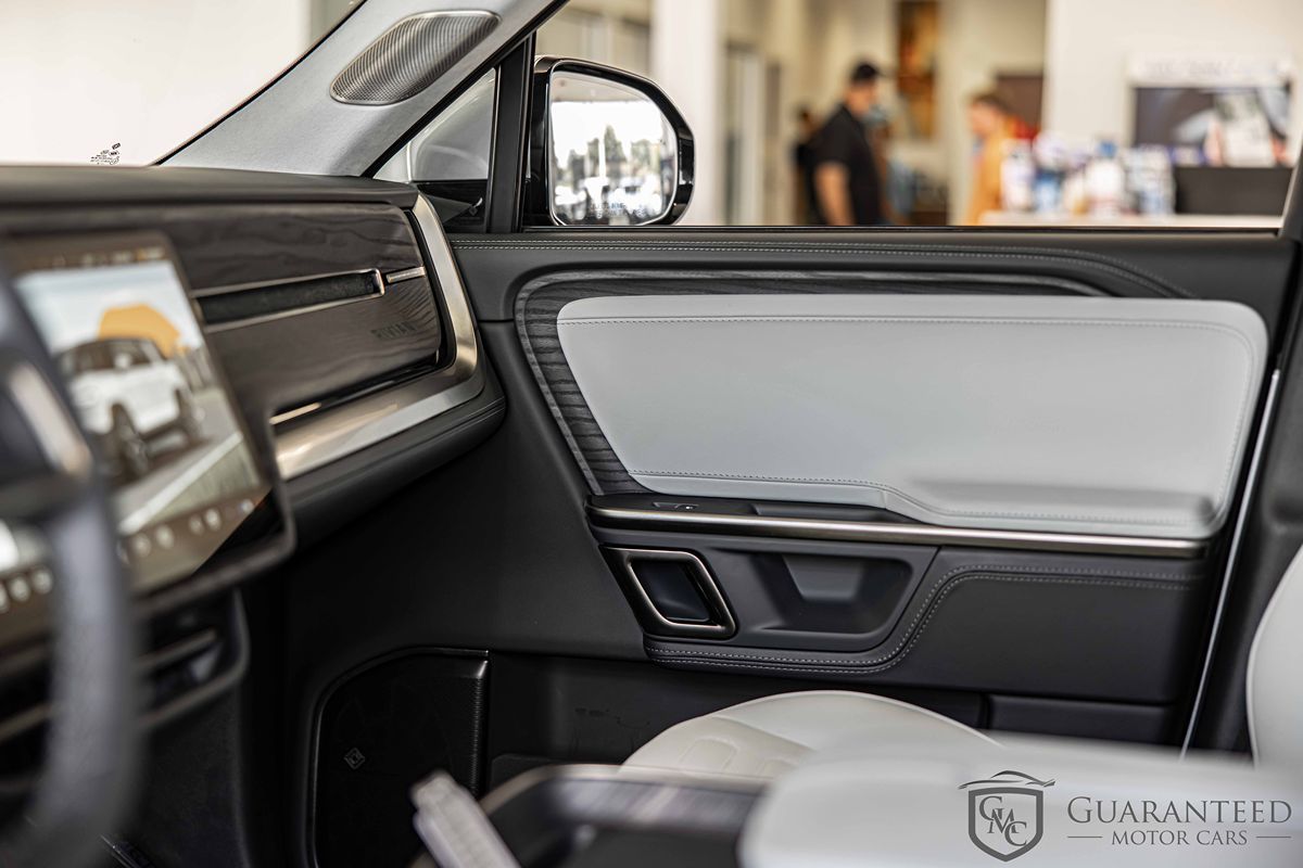2024 Rivian R1S Adventure - Photo 23