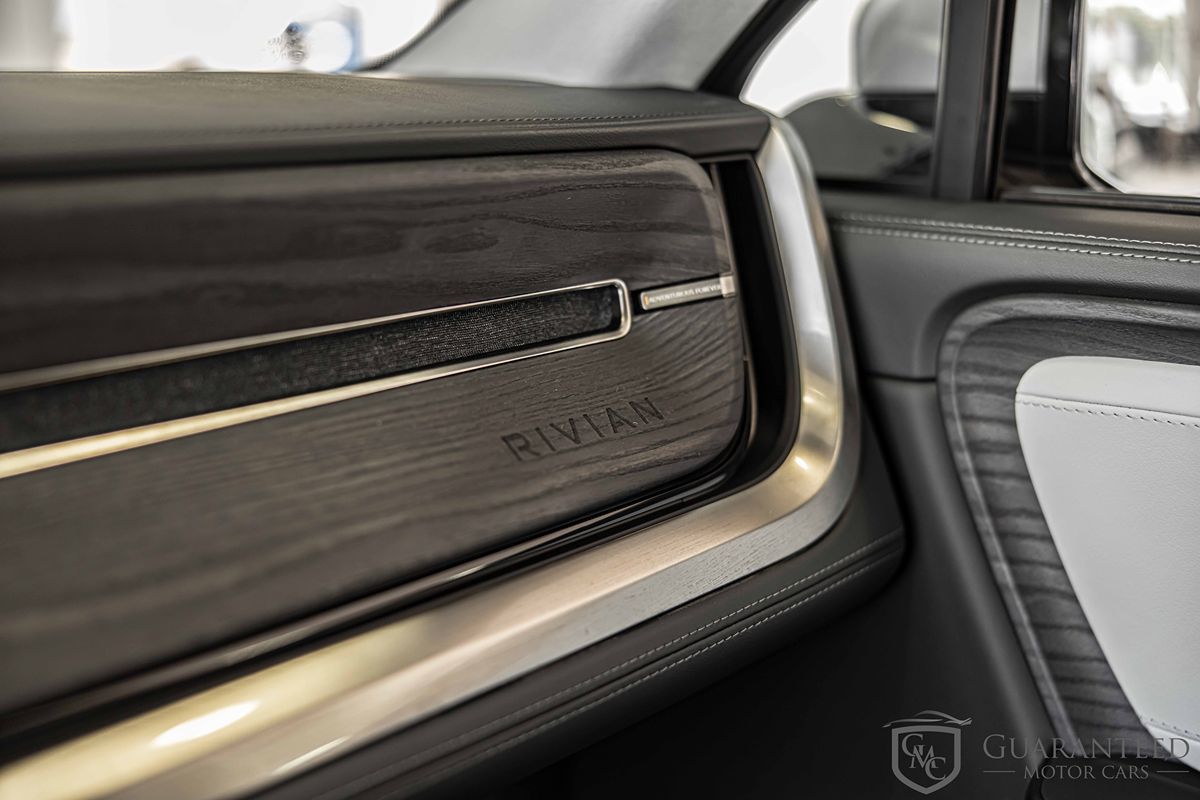 2024 Rivian R1S Adventure - Photo 30