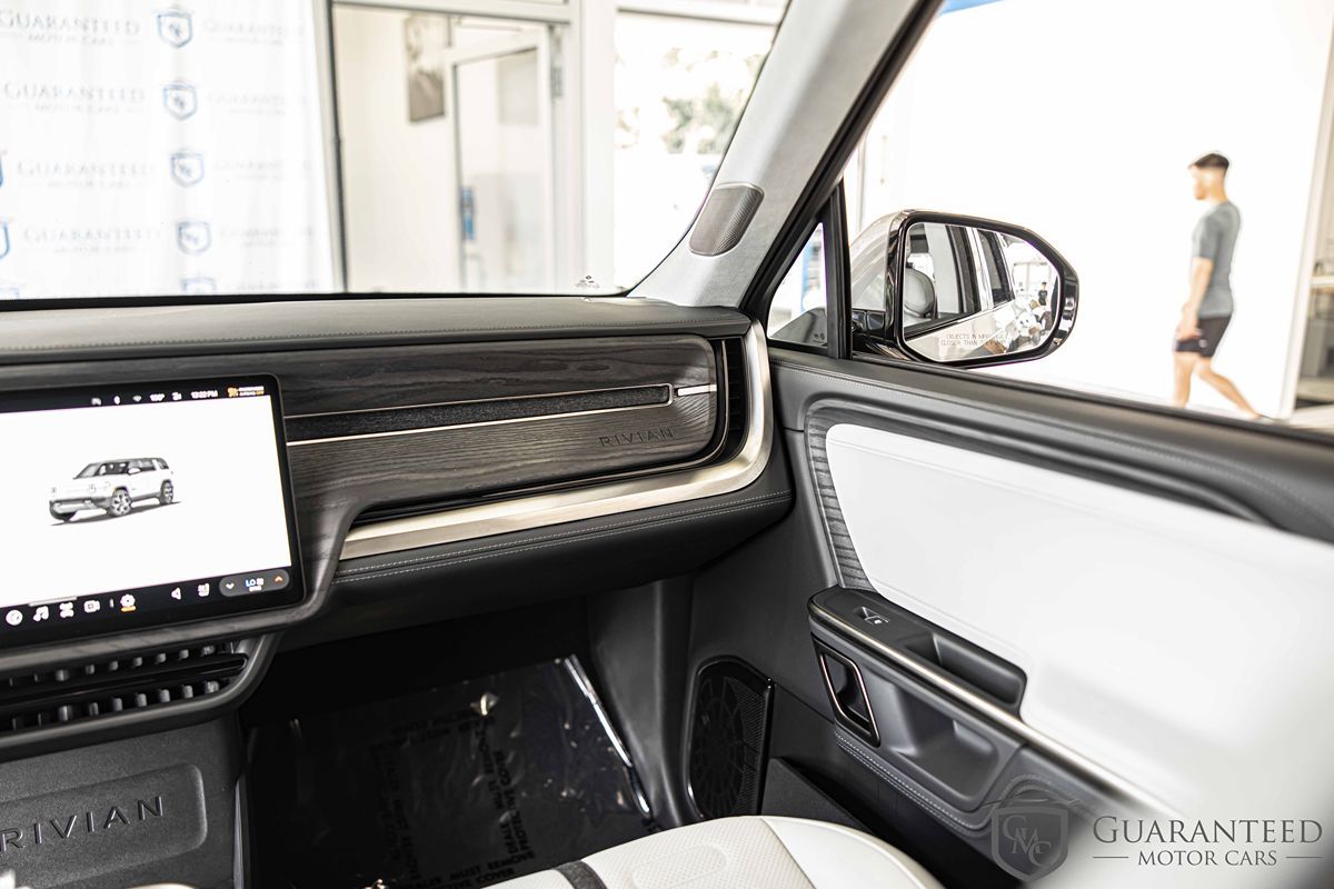 2024 Rivian R1S Adventure - Photo 40