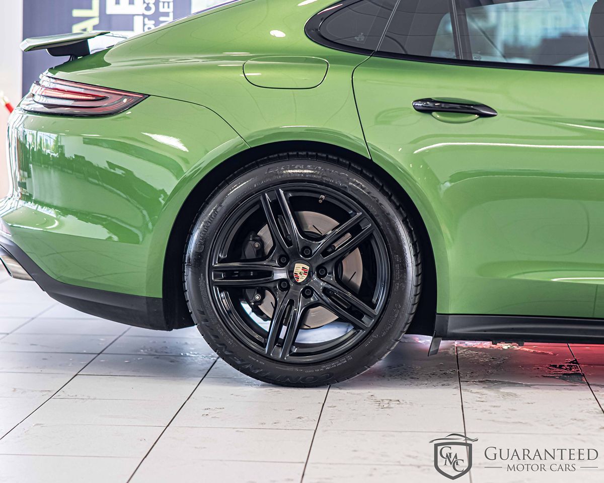 2019 Porsche Panamera 4 E-Hybrid photo 12