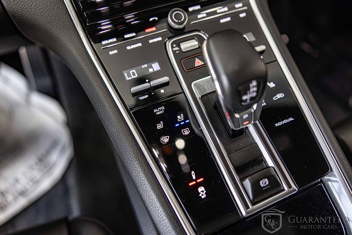 2019 Porsche Panamera 4 E-Hybrid photo 30