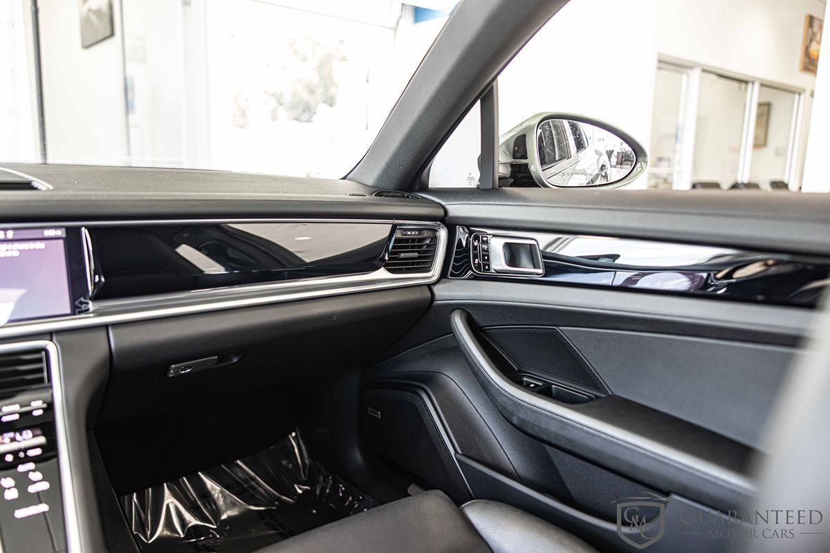 2019 Porsche Panamera 4 E-Hybrid photo 41