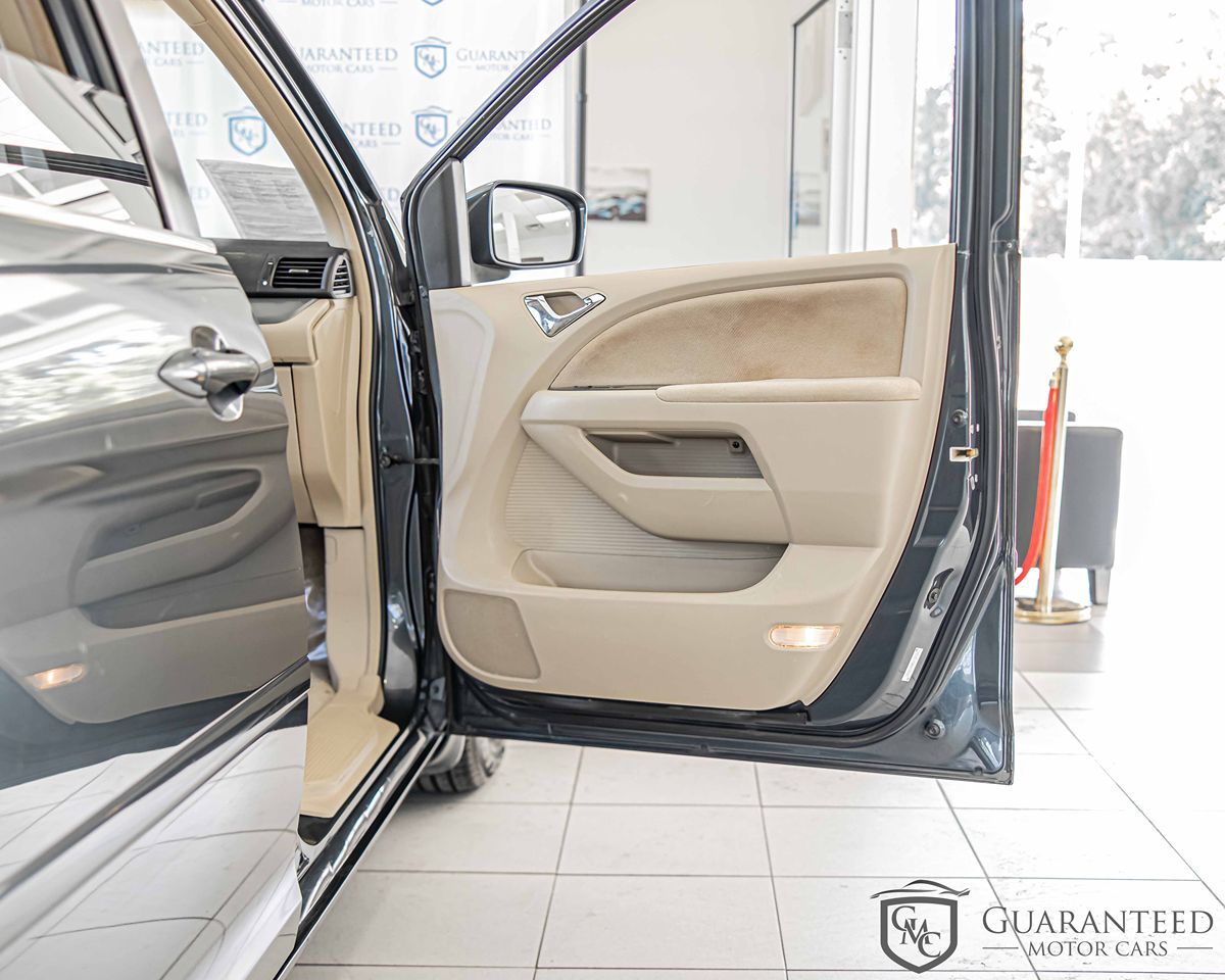2005 Honda Odyssey EX photo 2
