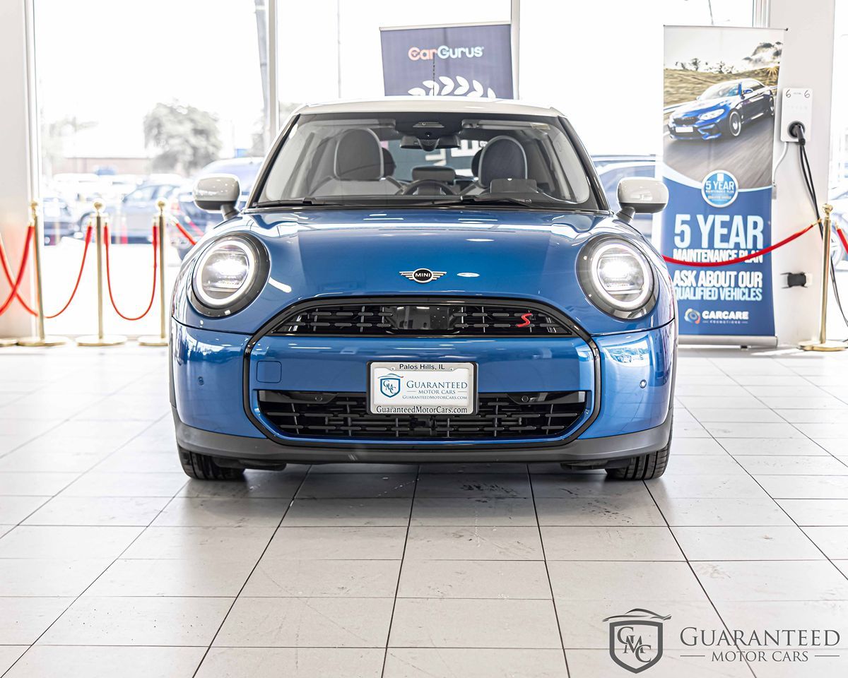 2025 Mini Cooper 4 Door Hardtop Signature photo 2