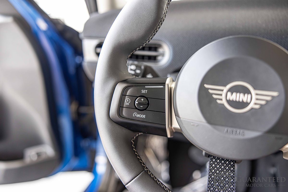 2025 MINI HARDTOP - Image 24