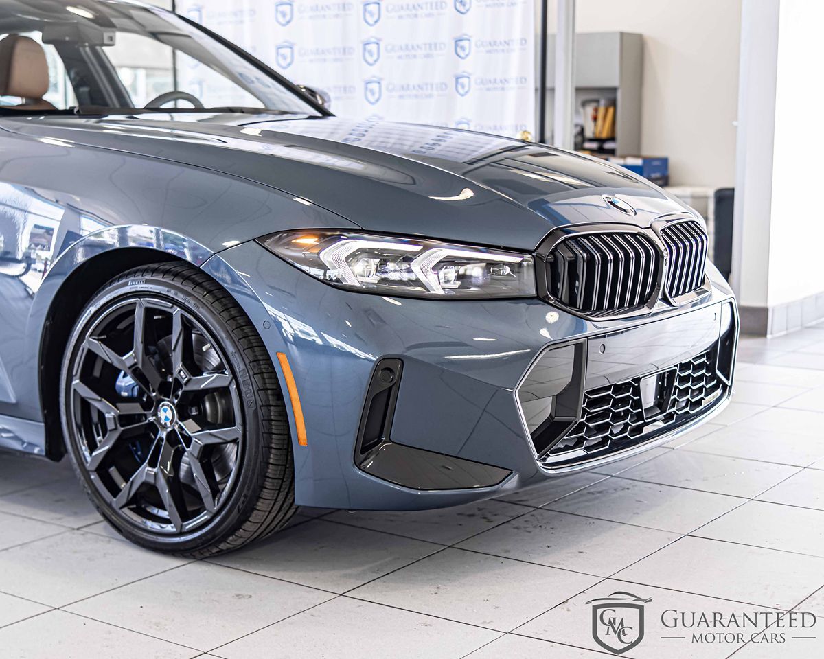 2025 BMW 3 Series 330i - Photo 4