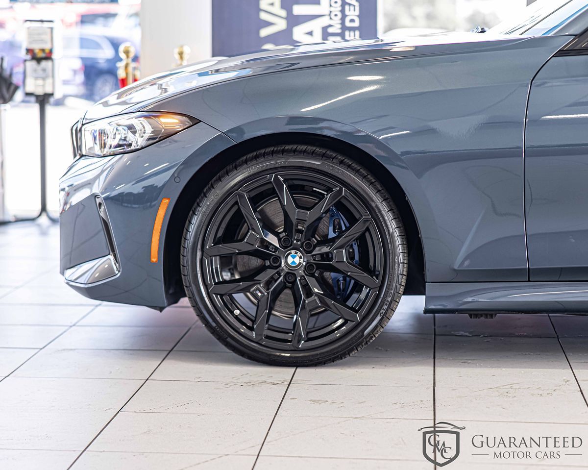2025 BMW 3 Series 330i - Photo 10