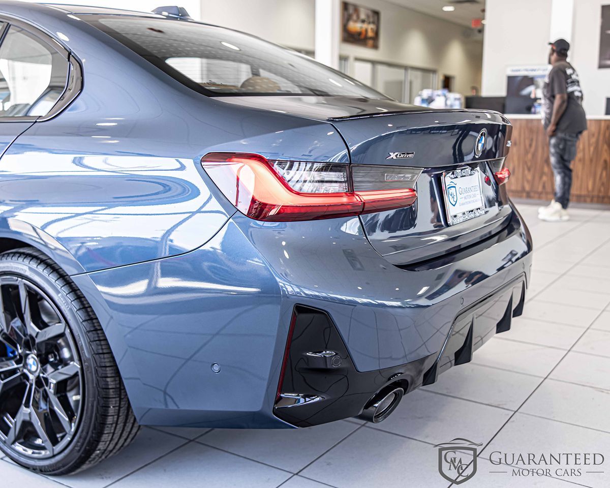 2025 BMW 3 Series 330i - Photo 16
