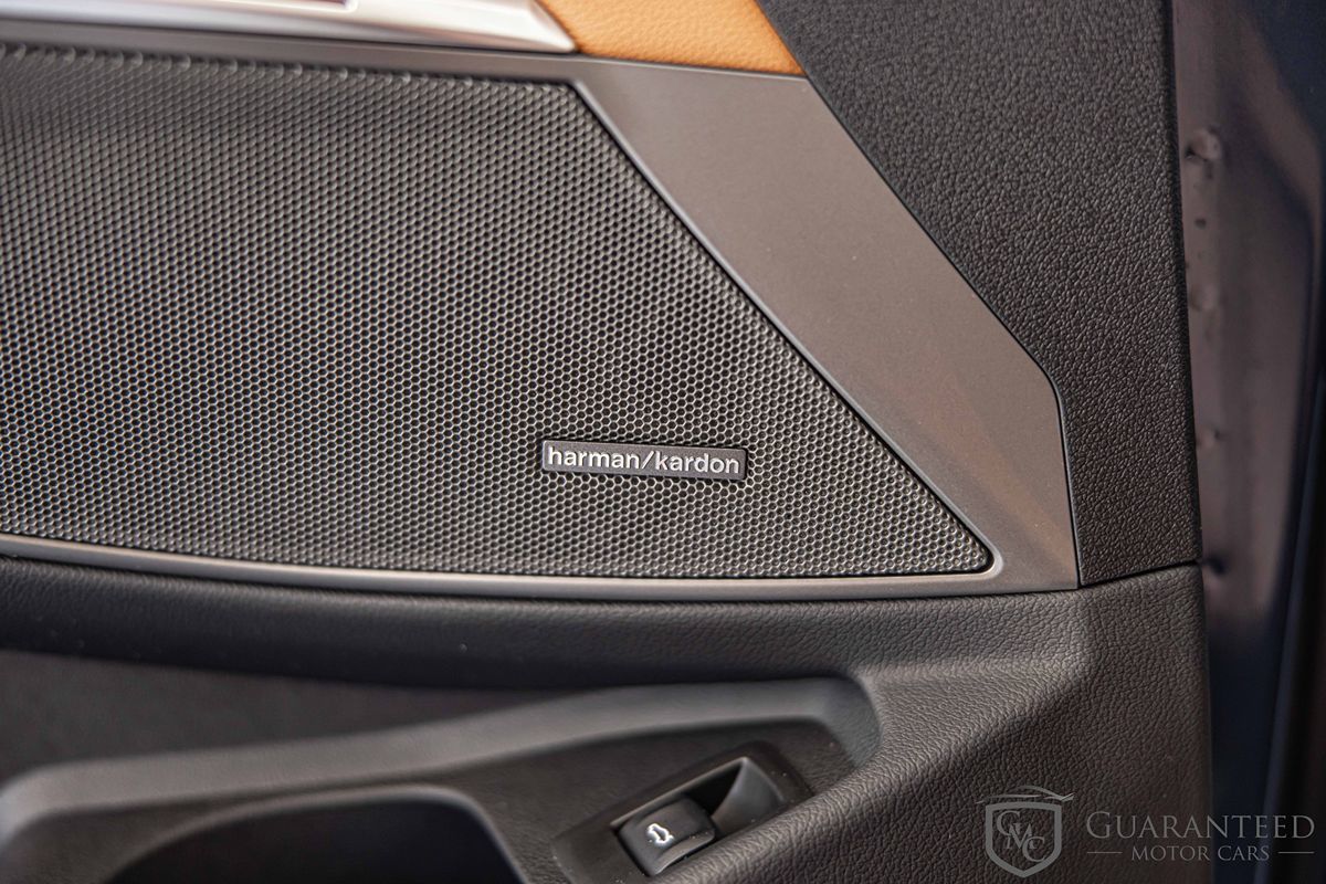 2025 BMW 3 Series 330i - Photo 30