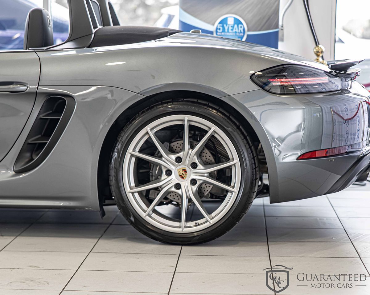 2025 PORSCHE 718 BOXSTER - Image 9