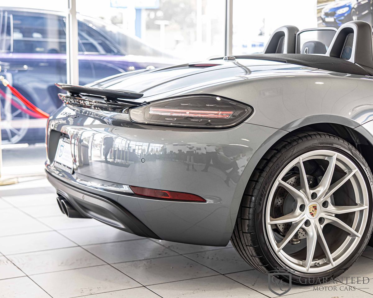 2025 PORSCHE 718 BOXSTER - Image 14