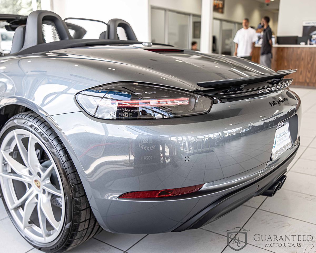 2025 PORSCHE 718 BOXSTER - Image 16