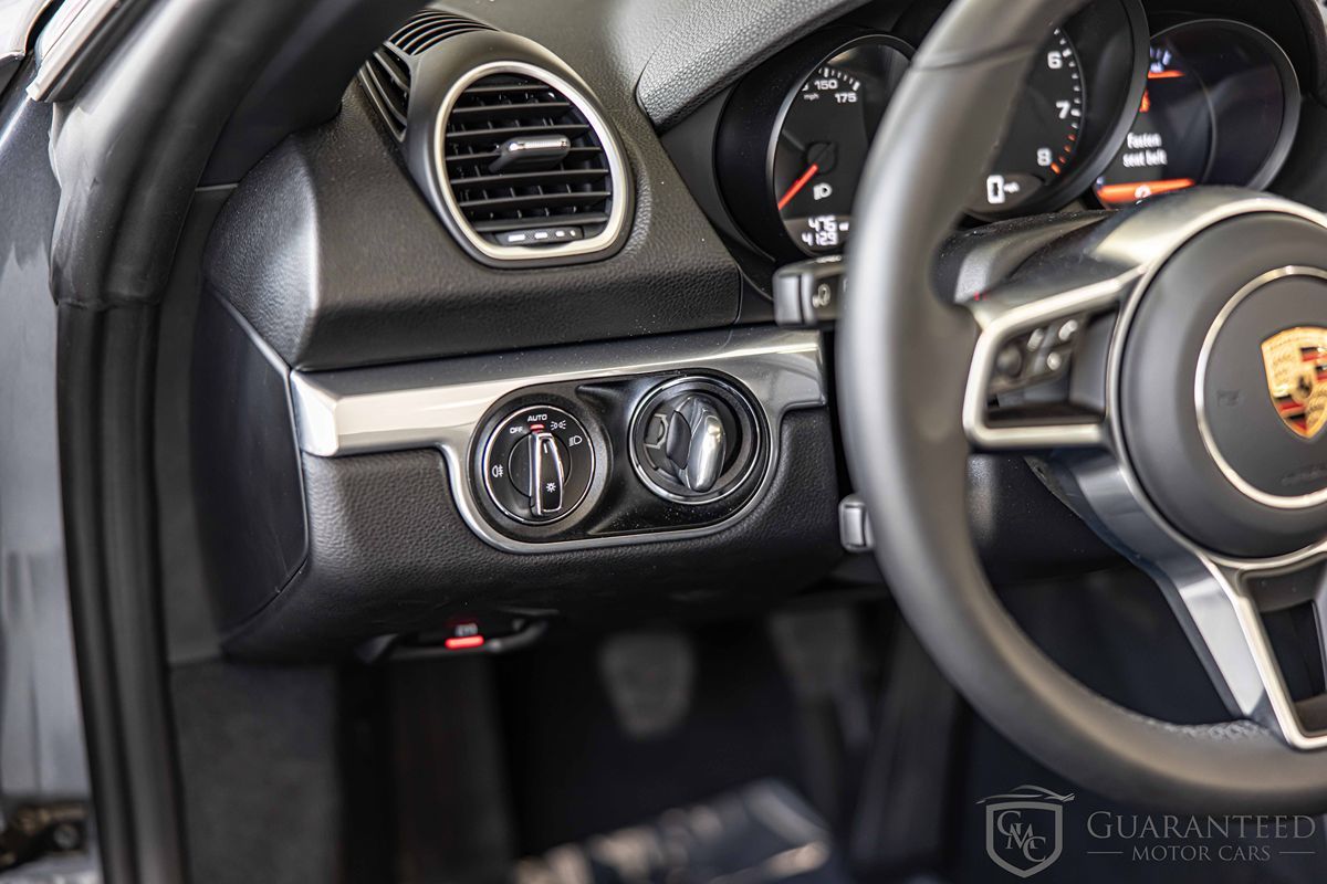 2025 PORSCHE 718 BOXSTER - Image 20