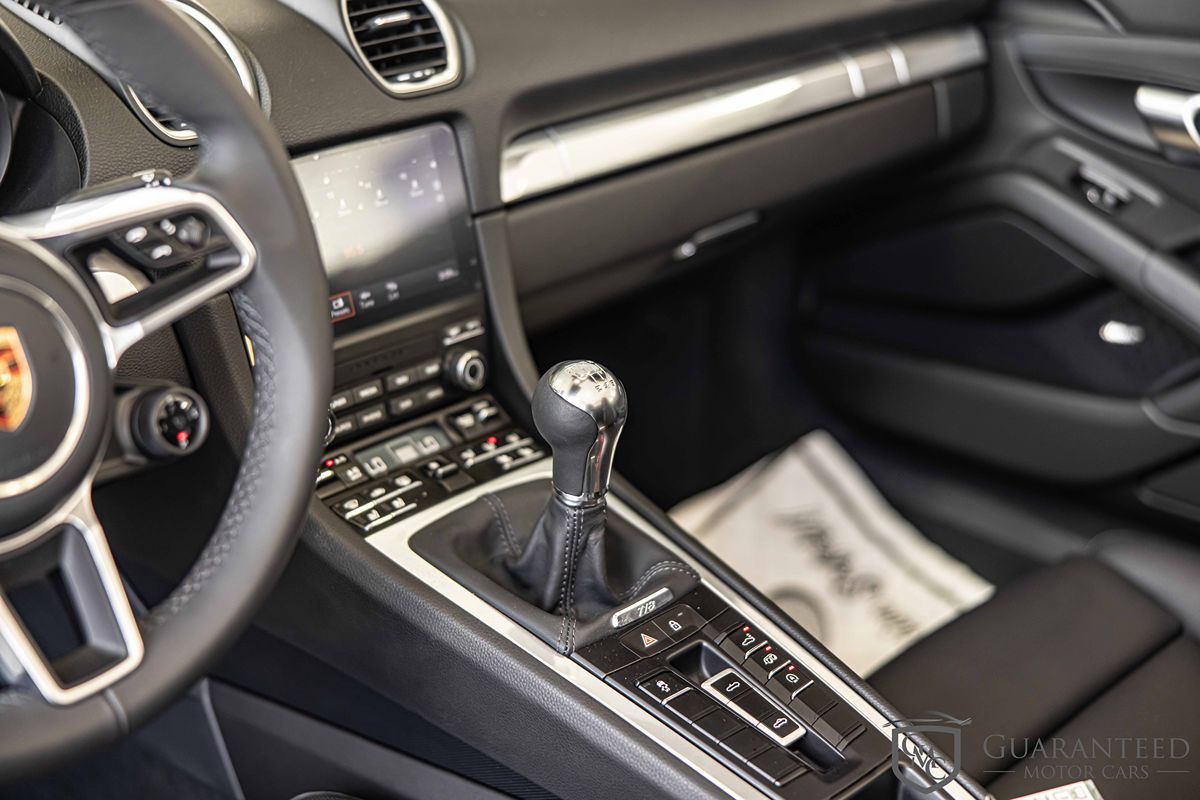 2025 PORSCHE 718 BOXSTER - Image 21