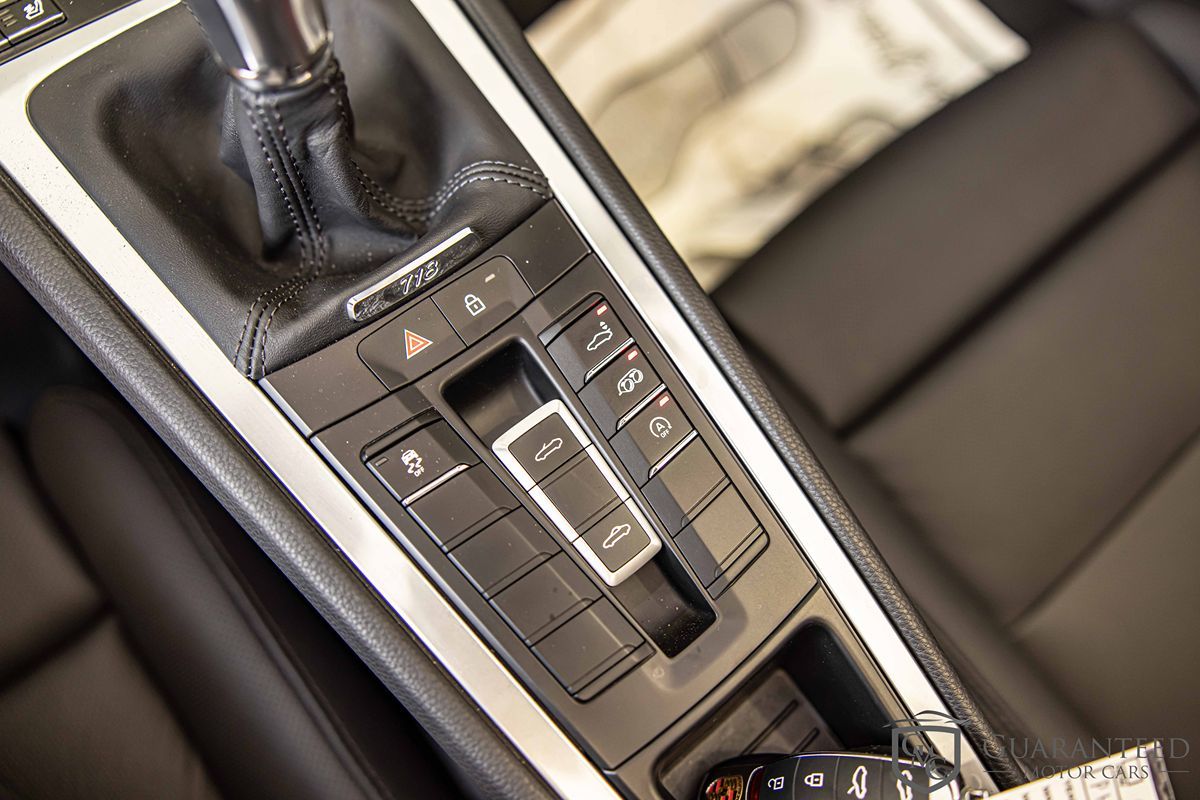 2025 PORSCHE 718 BOXSTER - Image 30