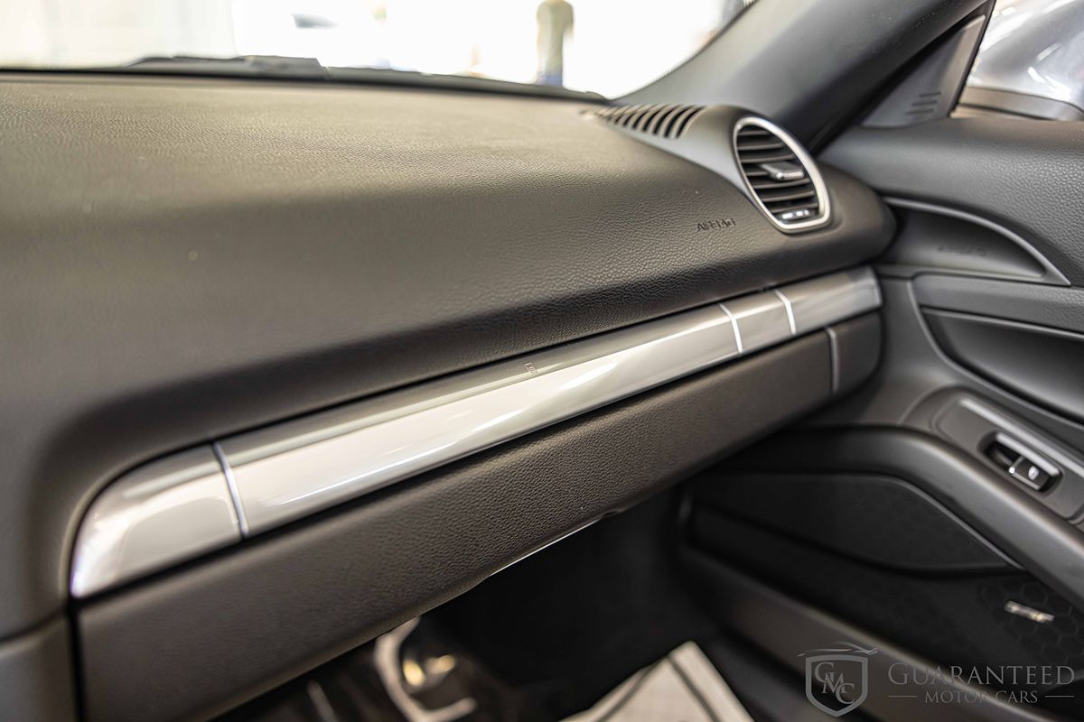 2025 PORSCHE 718 BOXSTER - Image 31