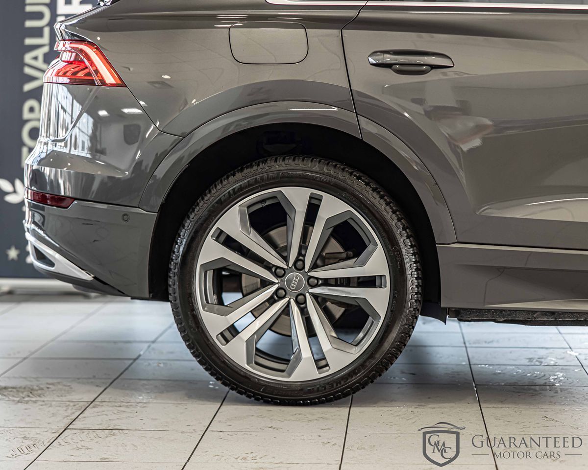 2019 AUDI Q8 - Image 12